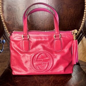 Gucci Soho Patent Leather Top Handle Bag Fuchsia Pink Interlocking G